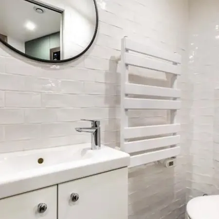 Belle De Nuit - Renove & Design - By Mon Petit Fare *